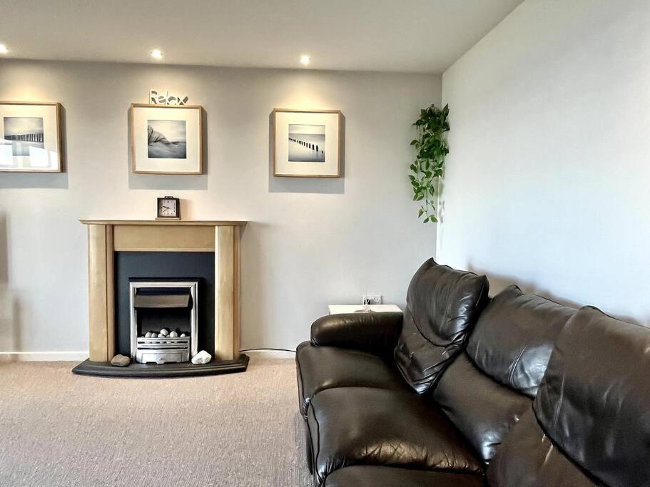 Beachfront Bliss with Spectacular Views