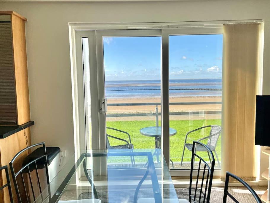 Beachfront Bliss with Spectacular Views