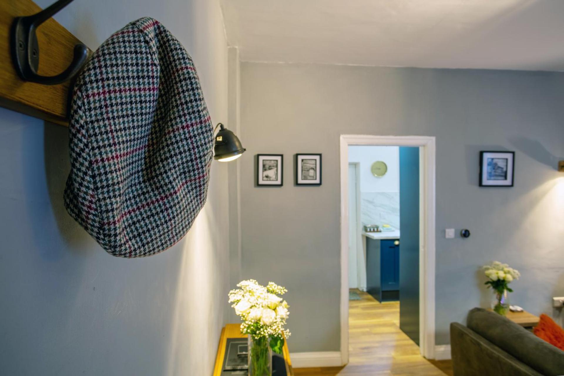 Cosy 2-Bed Cottage in a World Heritage Village