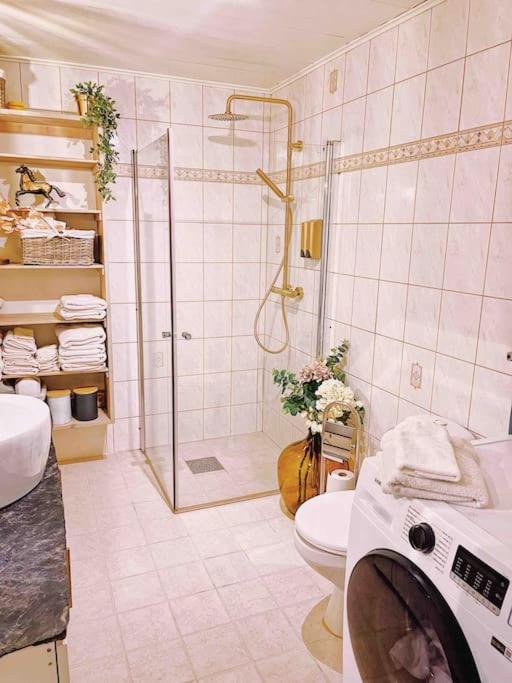 Smie på sjarmerende og historisk gård