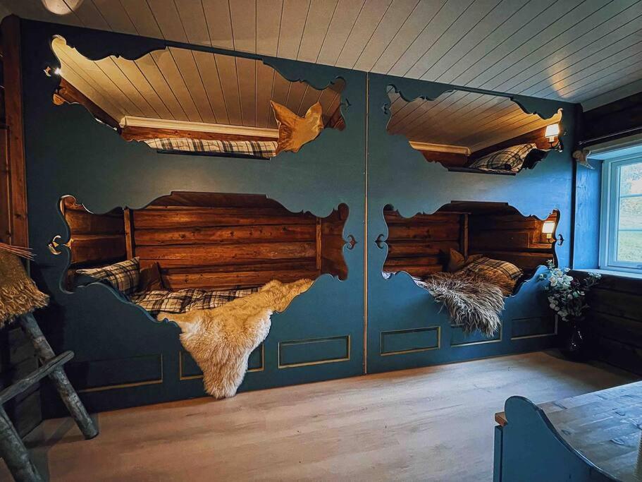 Smie på sjarmerende og historisk gård