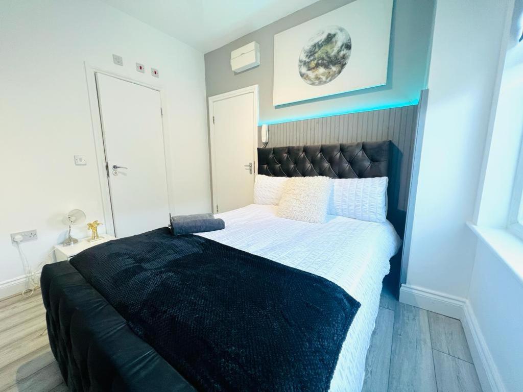 Central studios in top location