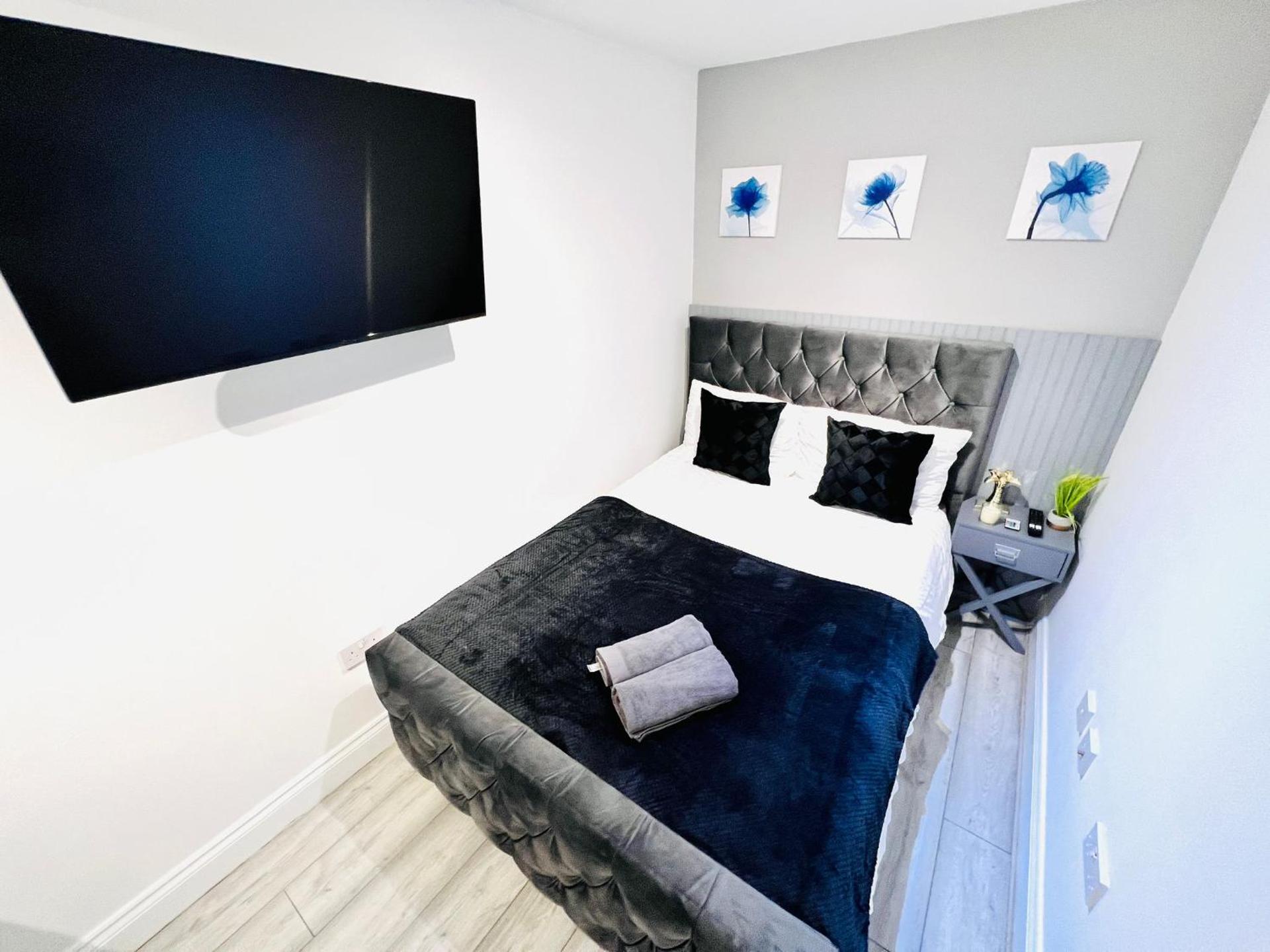 Central studios in top location