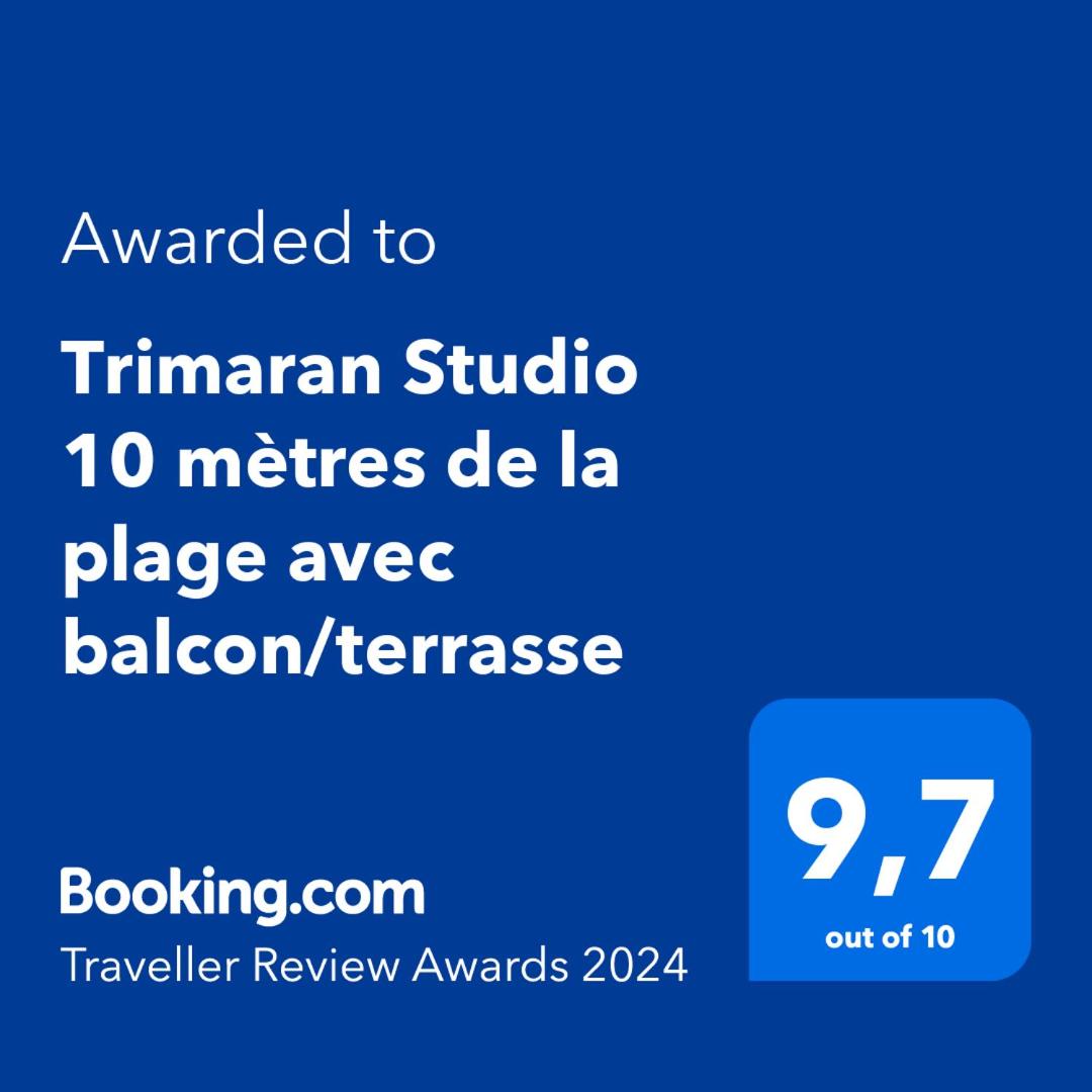 Trimaran Studio 10 mètres de la plage avec balcon/terrasse