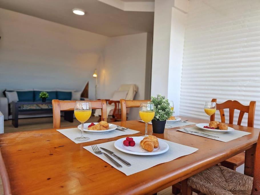 Encantador Dúplex para 6 a 1 minuto de la Playa