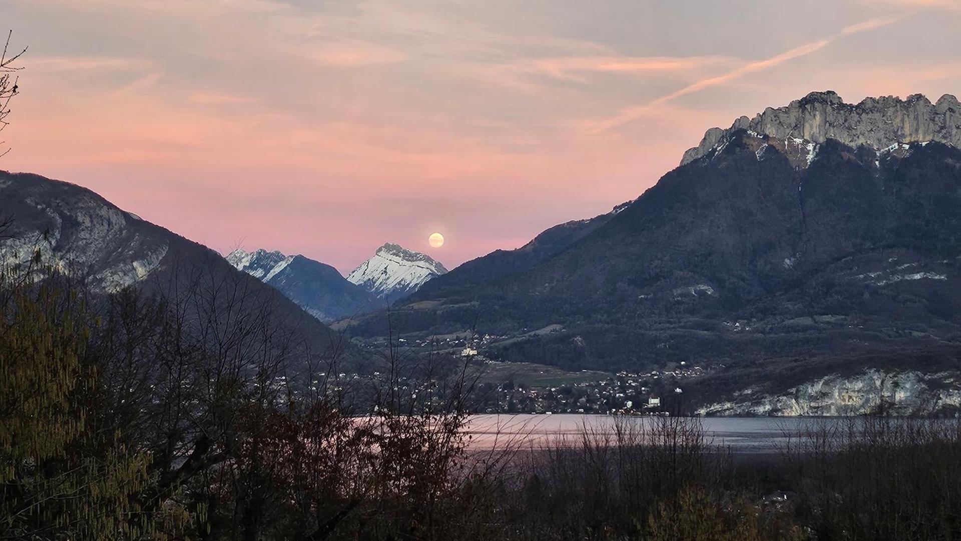 Le Cosy - joliment aménagé - vue magnifique