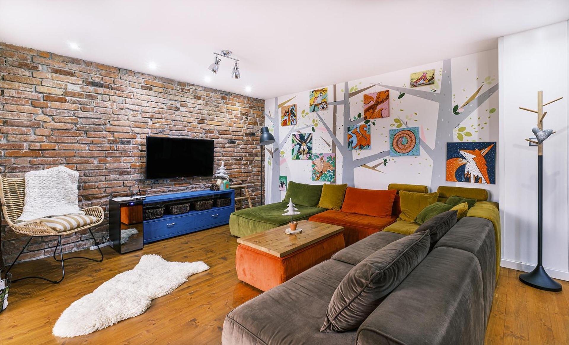 Communal lounge/ TV room