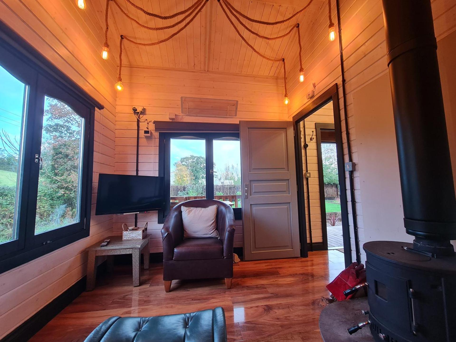 The Malvern Hills, Courtyard Cabins, Barbara Cabin