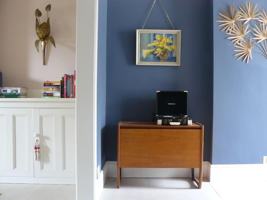 Bee Cottage - Stylish Holiday Cottage In Rye