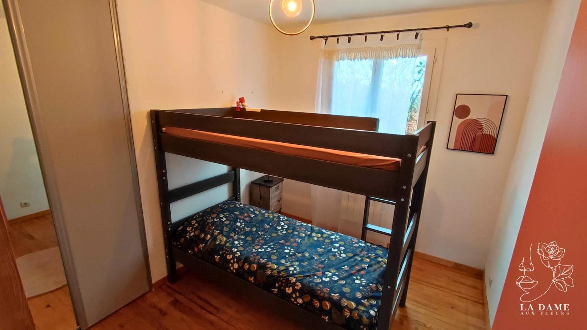 bunk bed