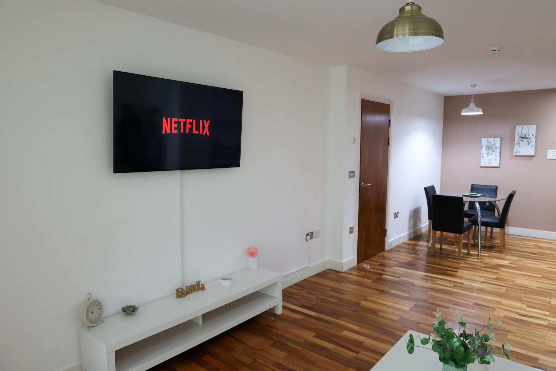 Communal lounge/ TV room