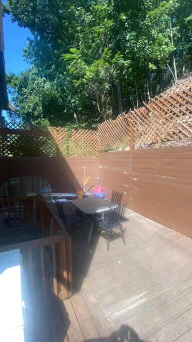 Rock Pad for Yale, Visitors, Nurses, Staff