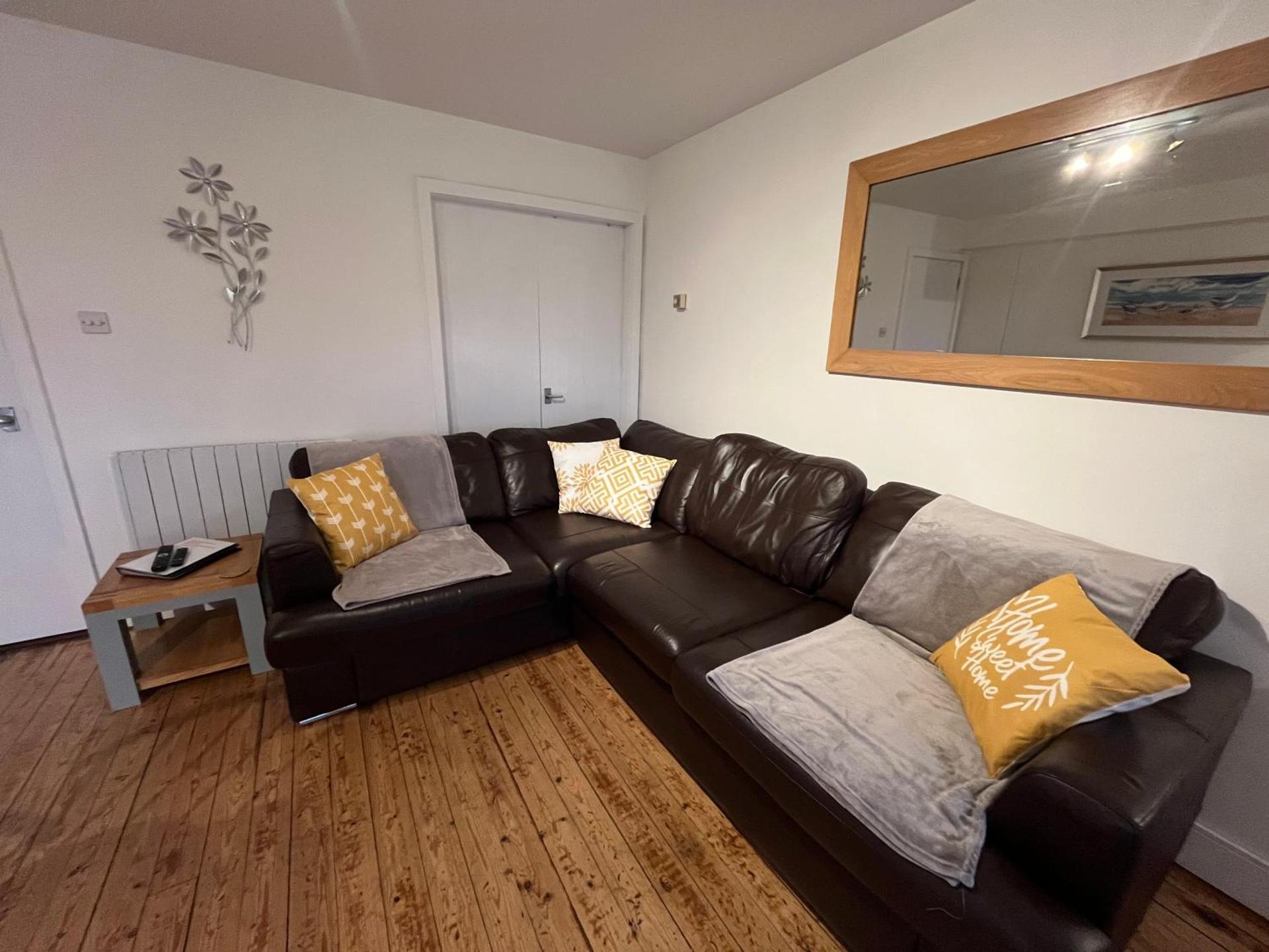 Apartment 12, Sea Wharf