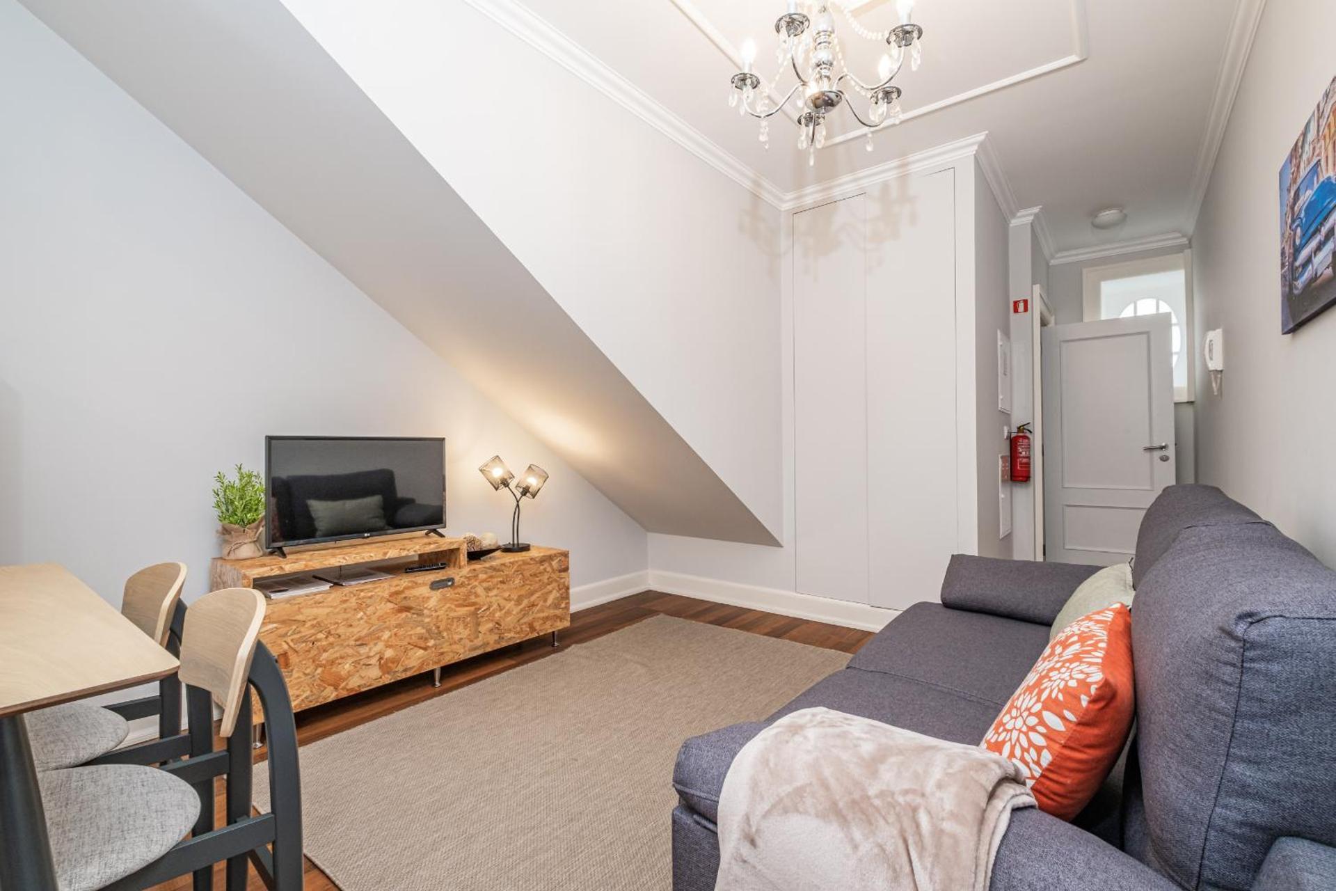 Hillside - By WeHost