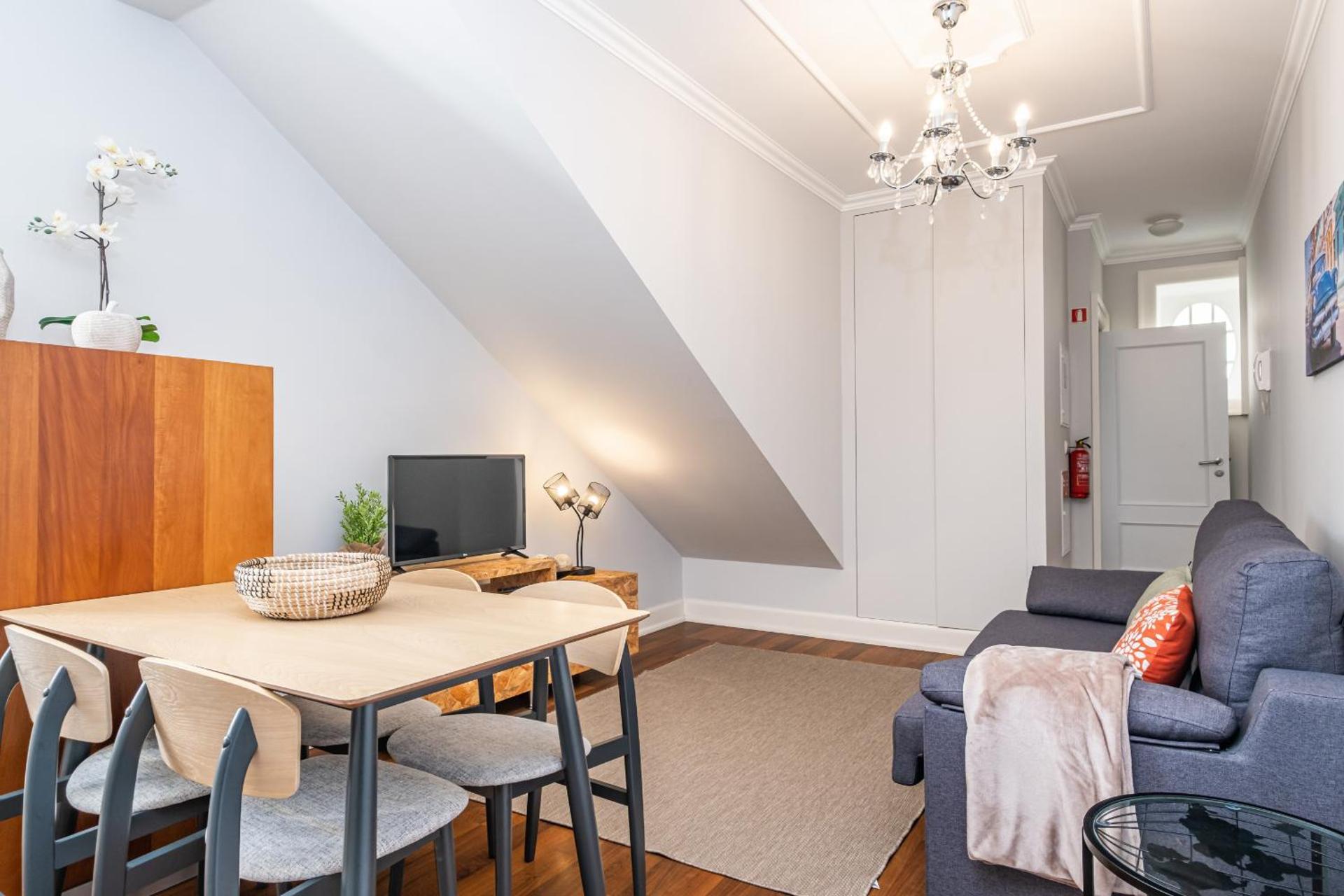 Hillside - By WeHost