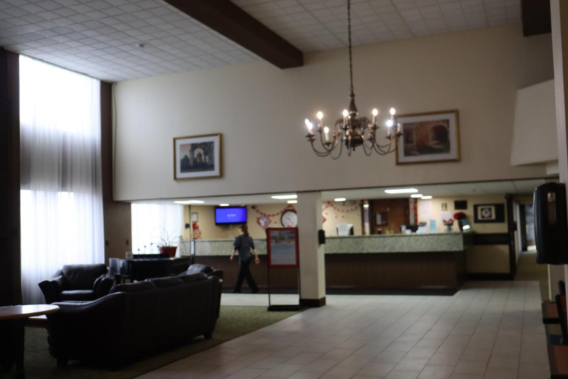 Clarion Hotel & Conference Center Lansing West