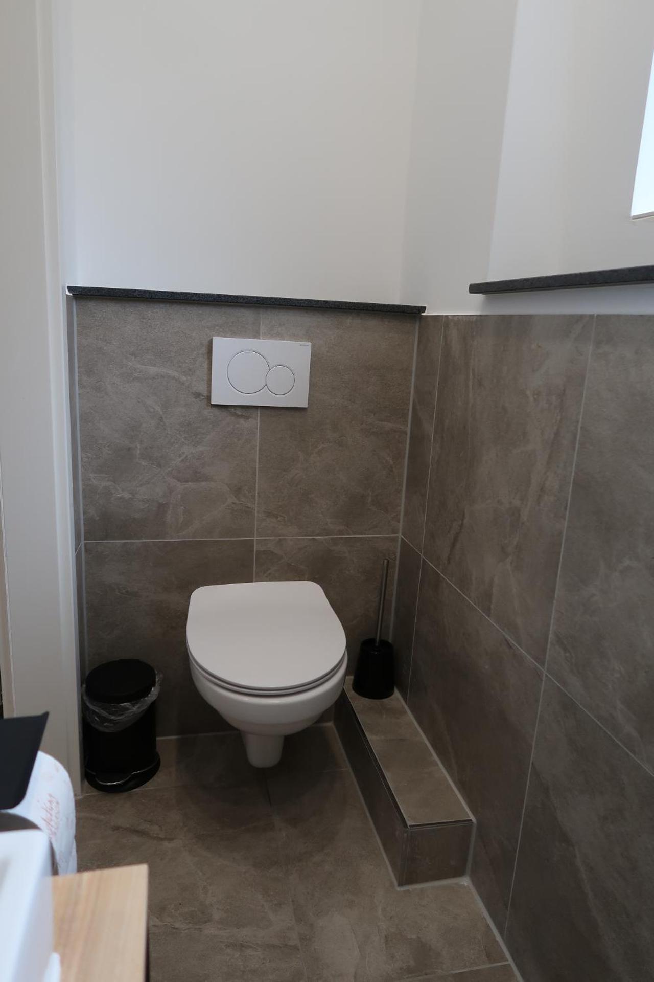 TOKA ROOMS - an der Regiobahn