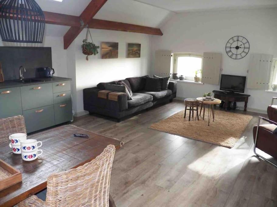 Bij Leentjer geheel appartement