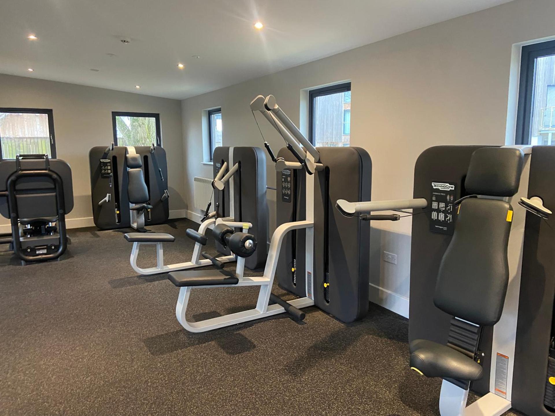 Reed Warbler - HM111 - Lower Mill Estate Penthouse Apartment with Spa Access