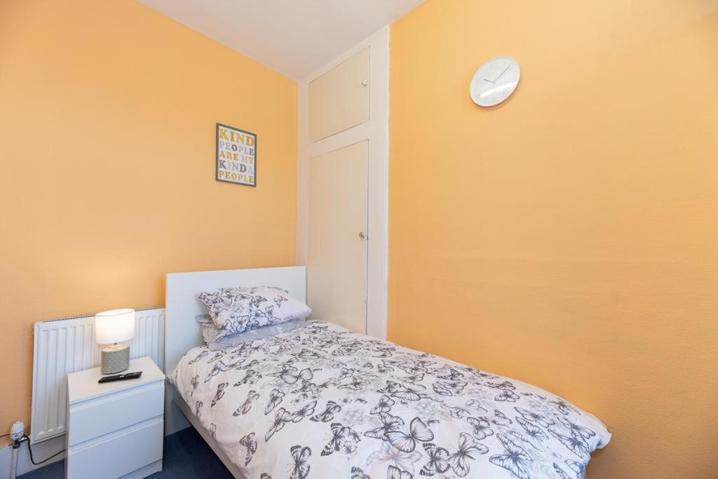 Barking Road Comfy House