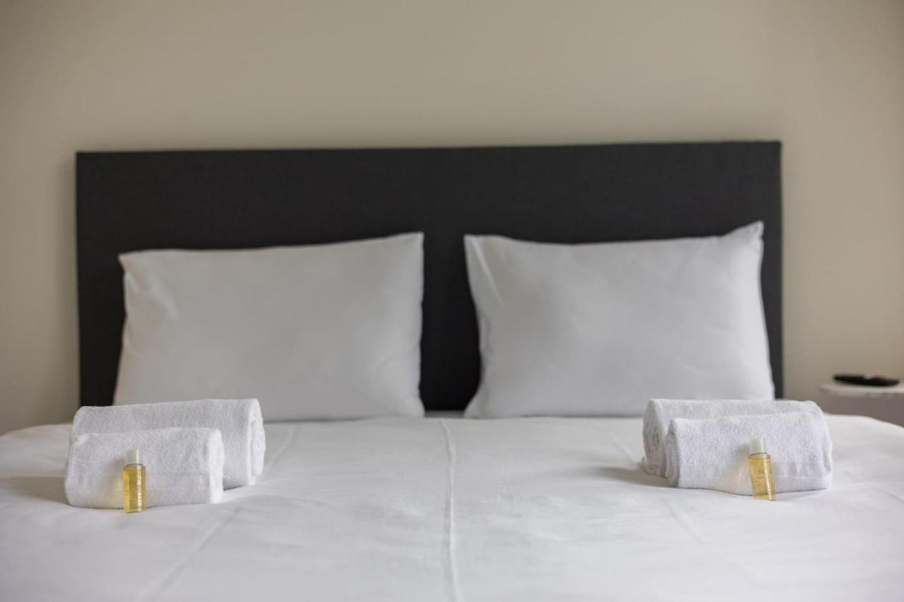 Urban Oasis with Queen Bed and View BE-24