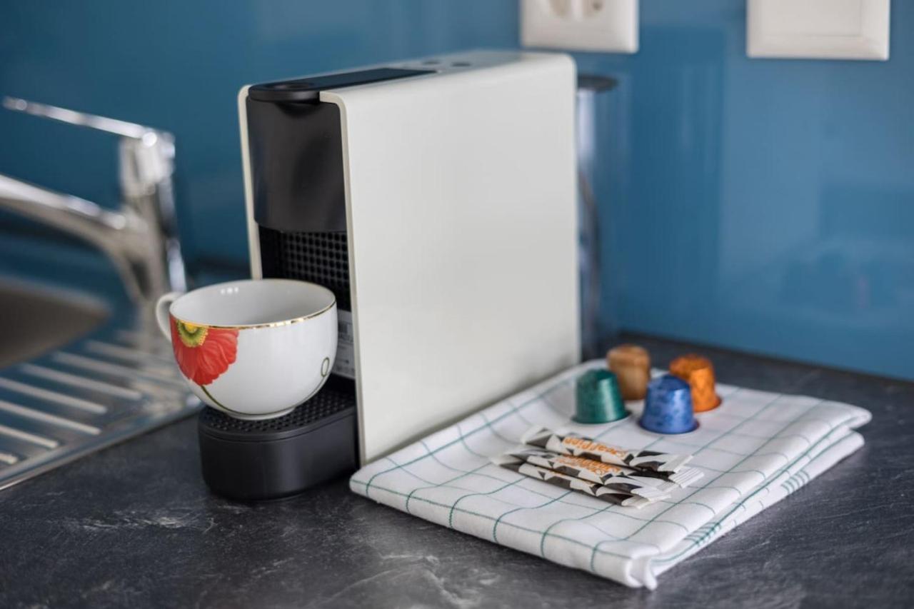 Urban Oasis with Queen Bed and View BE-24