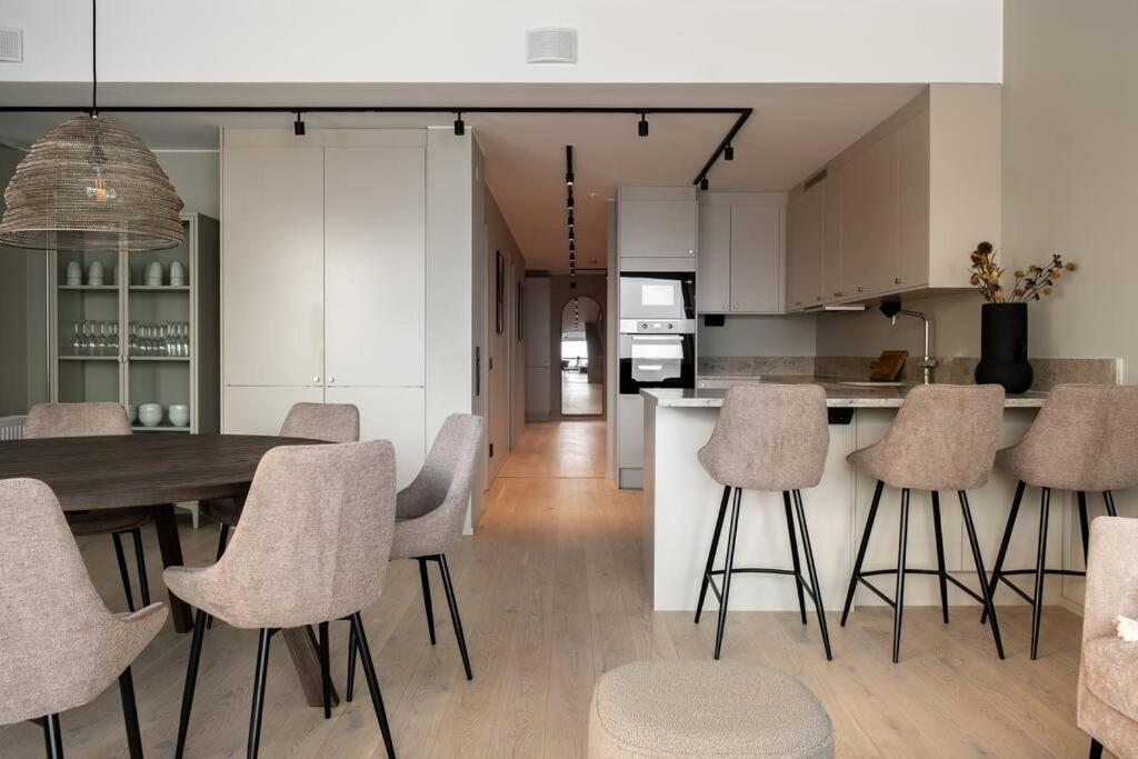 Slope-Side Bliss 8-Guest Apt