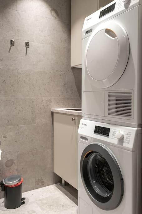 Slope-Side Bliss 8-Guest Apt