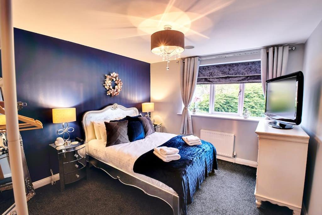 The Chase, Luxury Hot Tub Retreat, Pets Welcomed