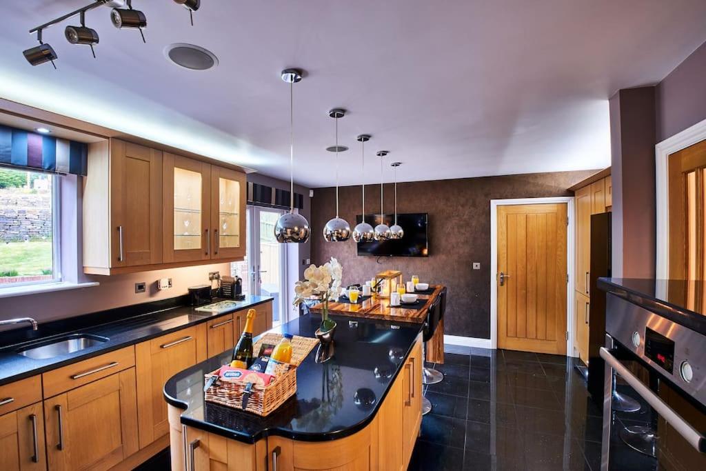 The Chase, Luxury Hot Tub Retreat, Pets Welcomed