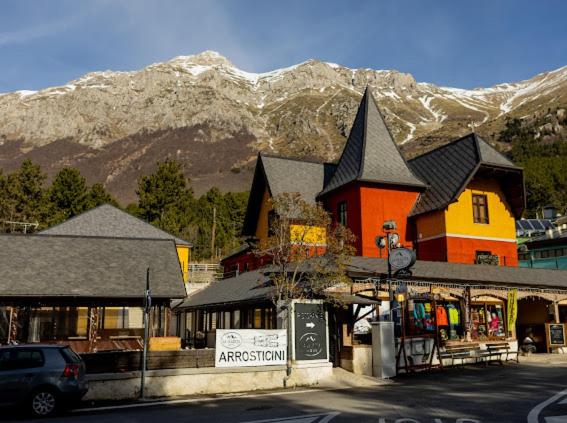 La Villetta Food & Drink Rooms for Rent - No Reception -