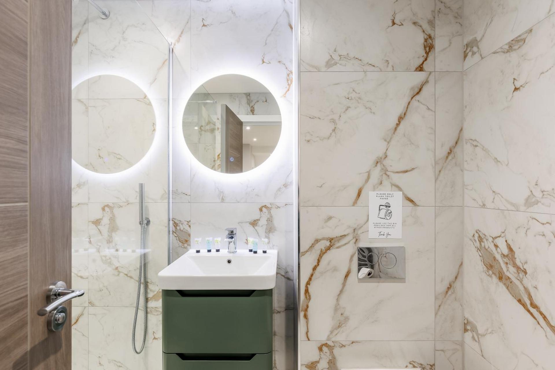 Sea Breeze - Pebbles