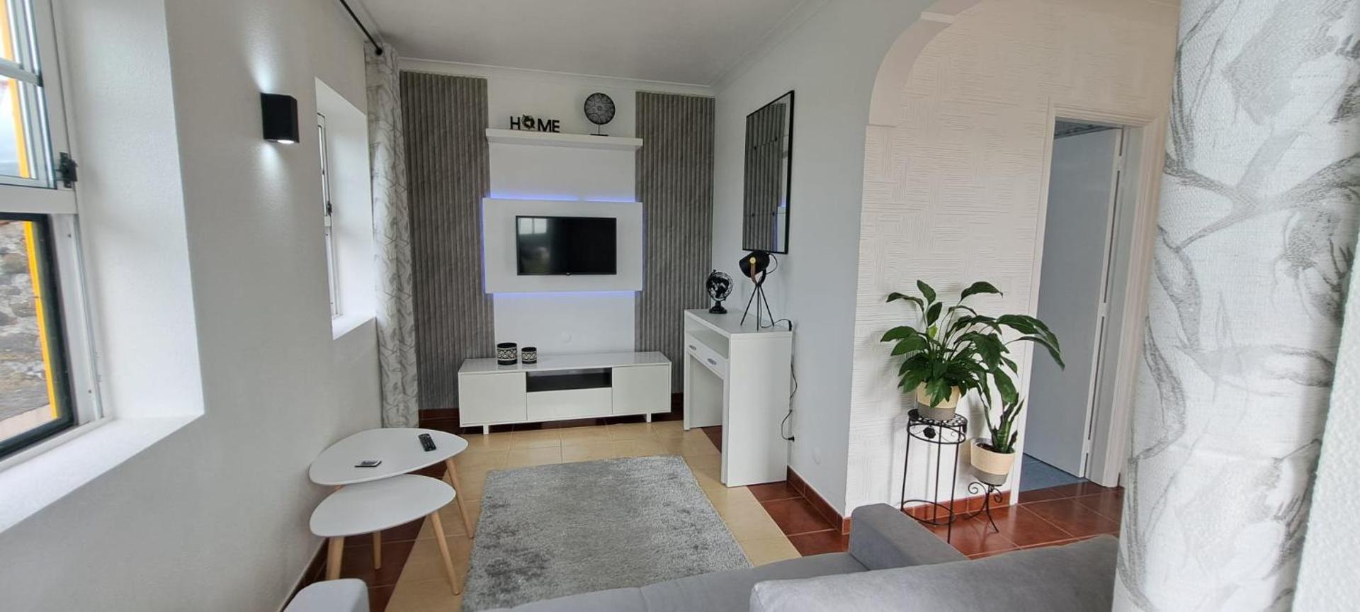 One-Bedroom Apartment with Sea View