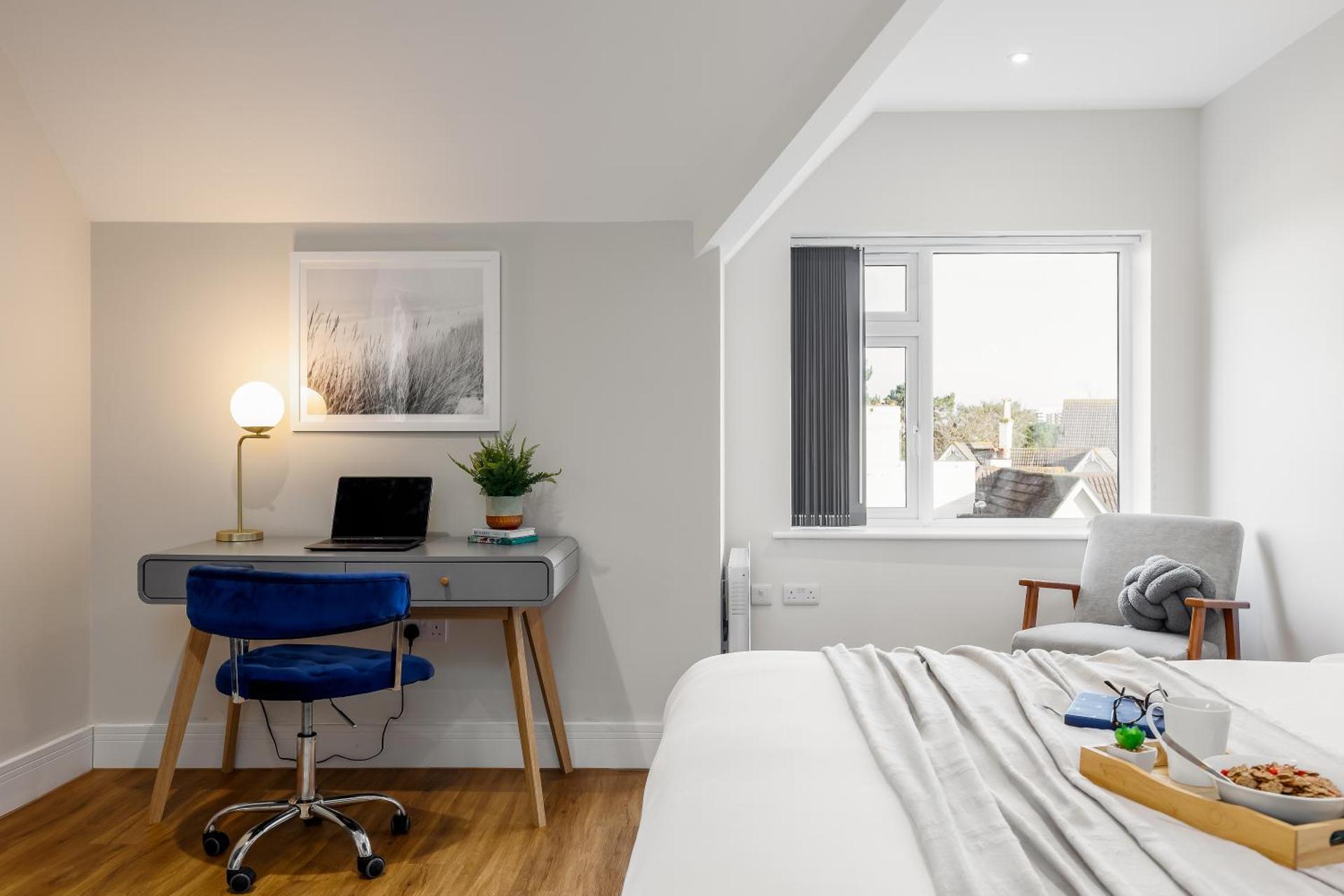 Sea Breeze - Pebbles