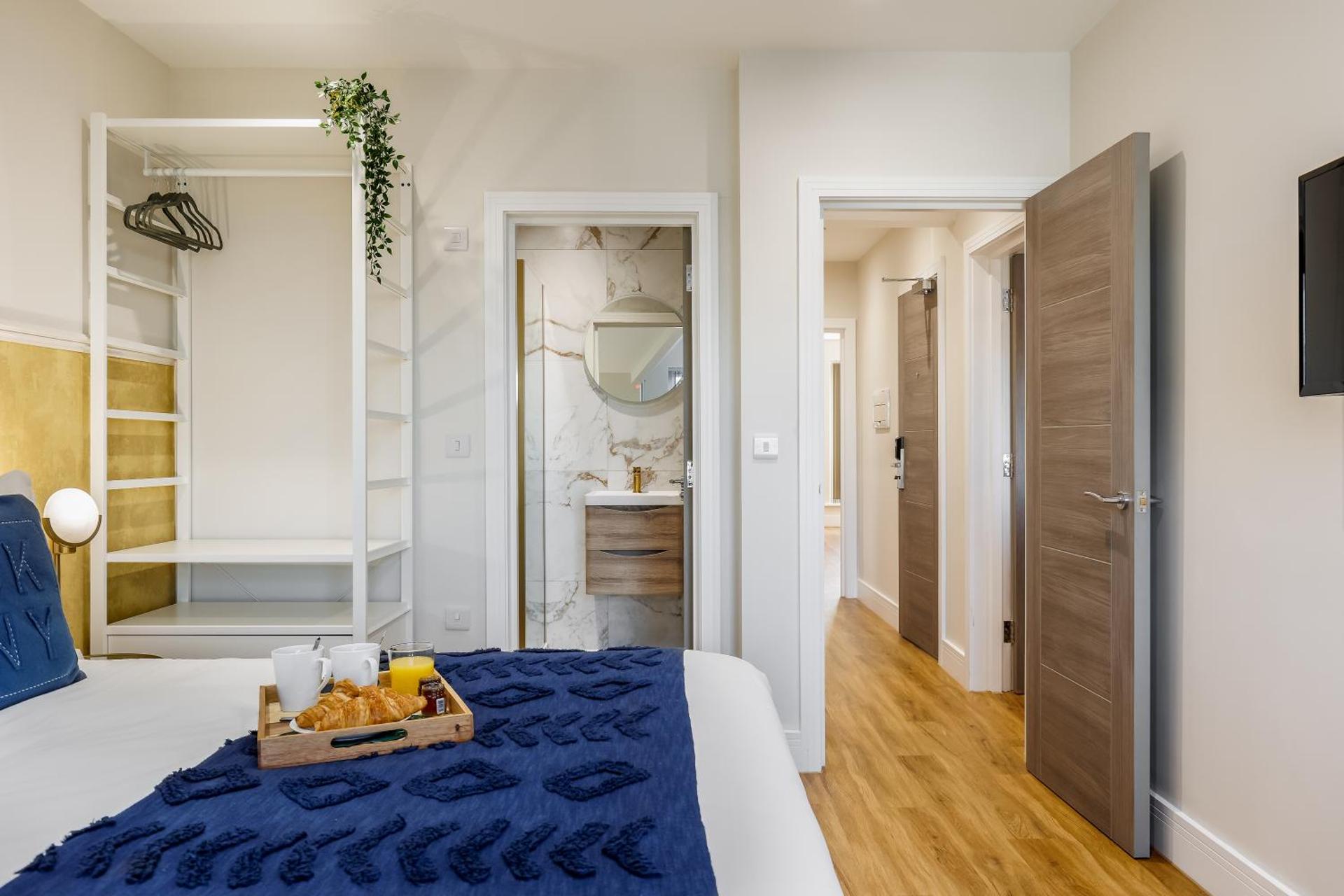 Sea Breeze - Pebbles