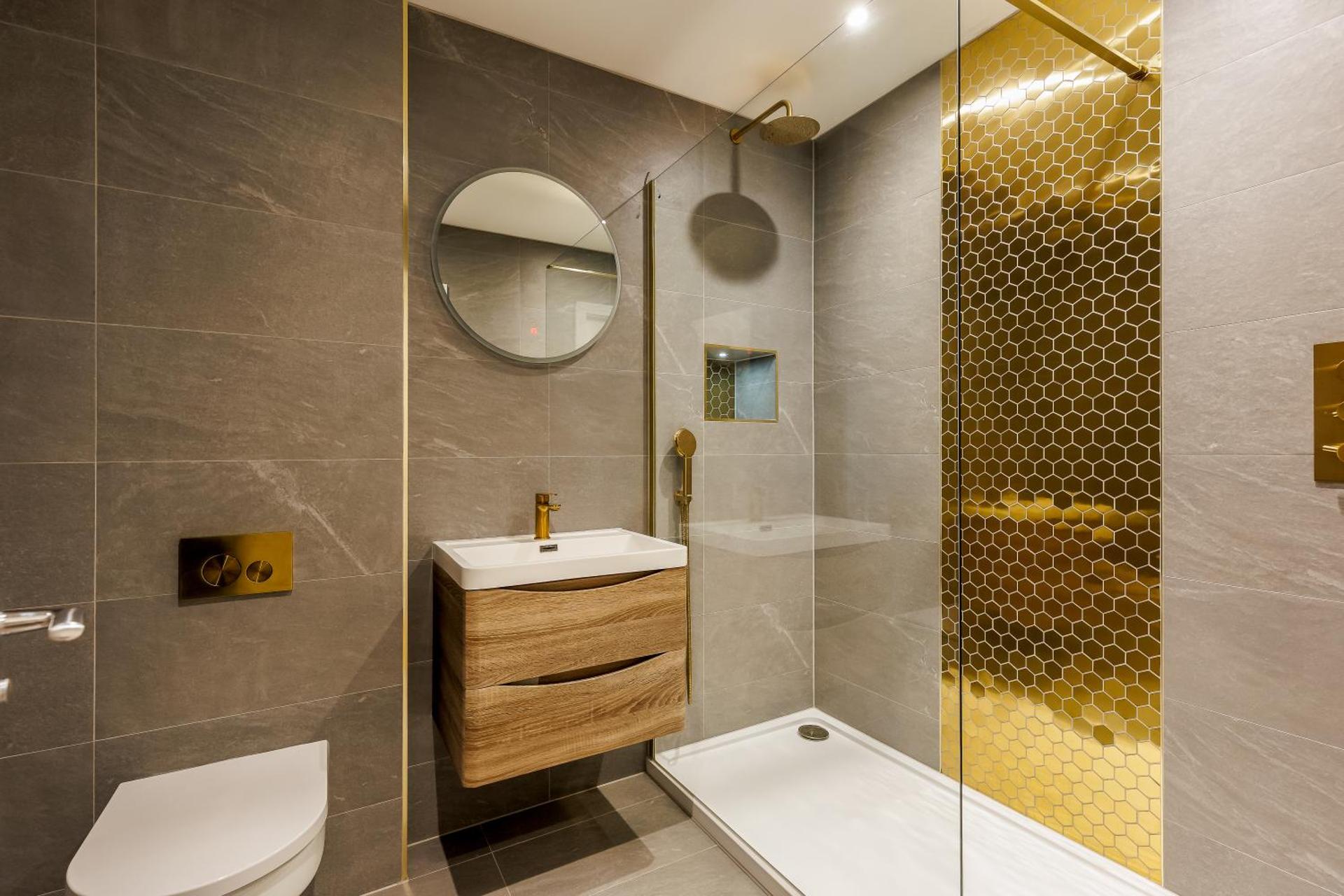 Sea Breeze - Pebbles