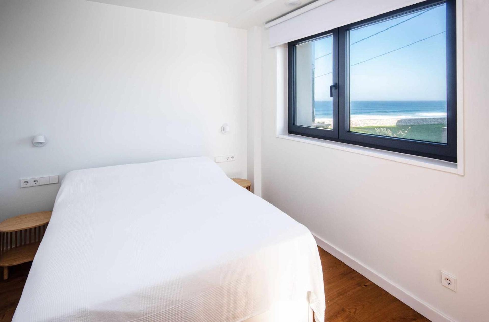 AG Casa Arnados,1ª linea de playa Razo con jardín