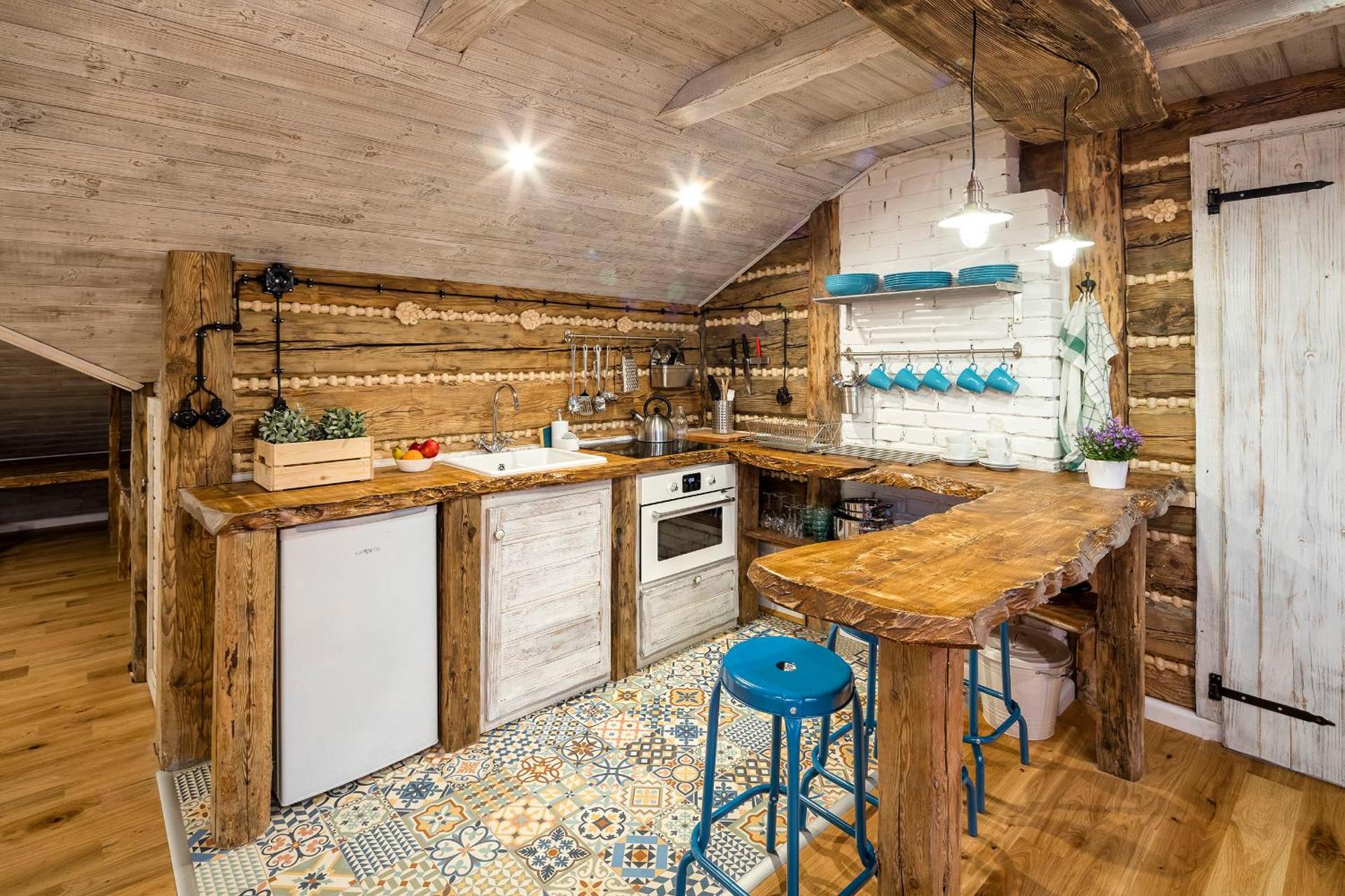 Kitchen or kitchenette