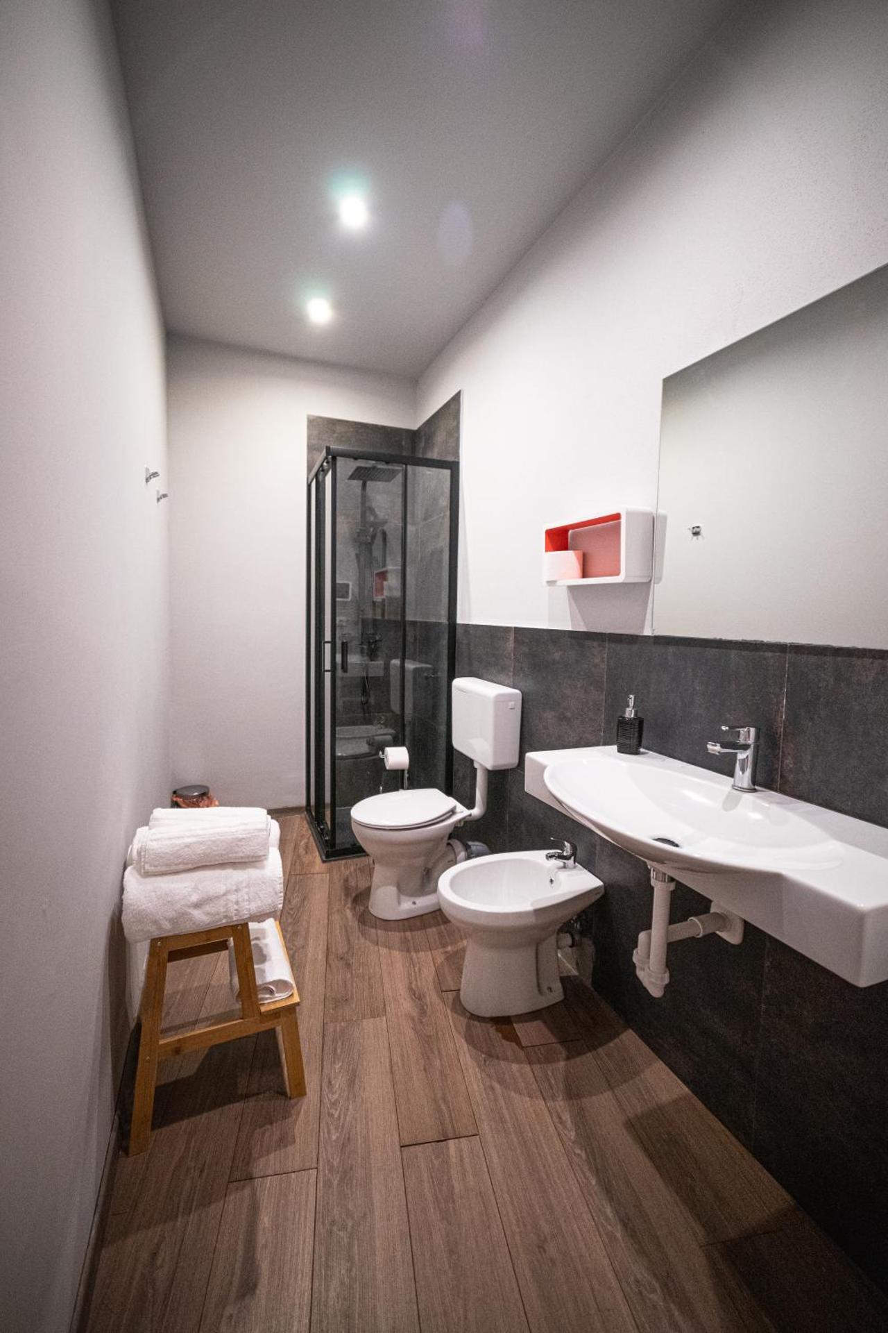 Apartment with Garden View