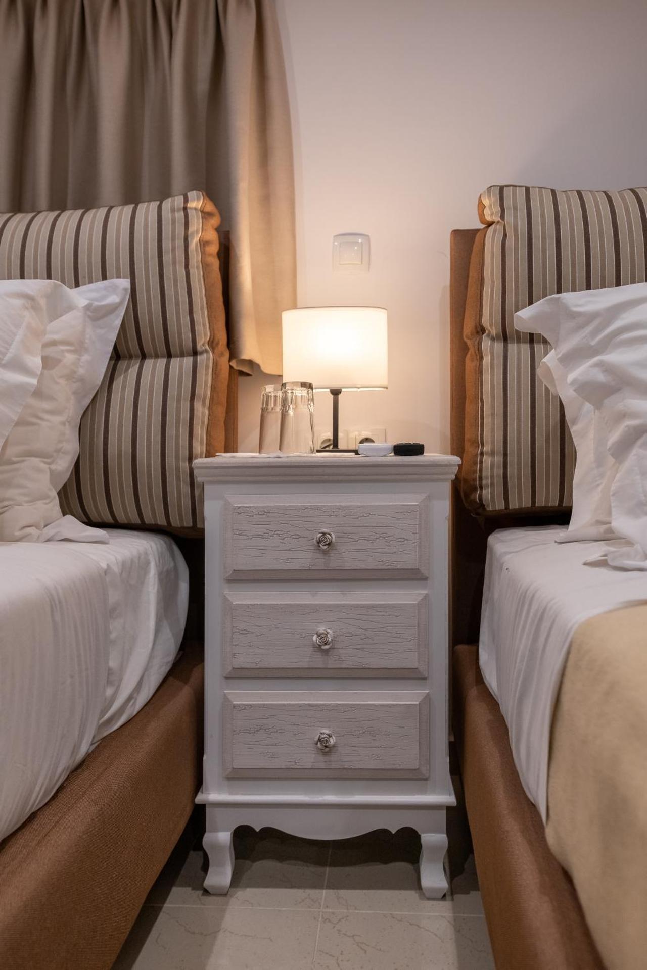 Tinas Village Free Transport from/to the airport