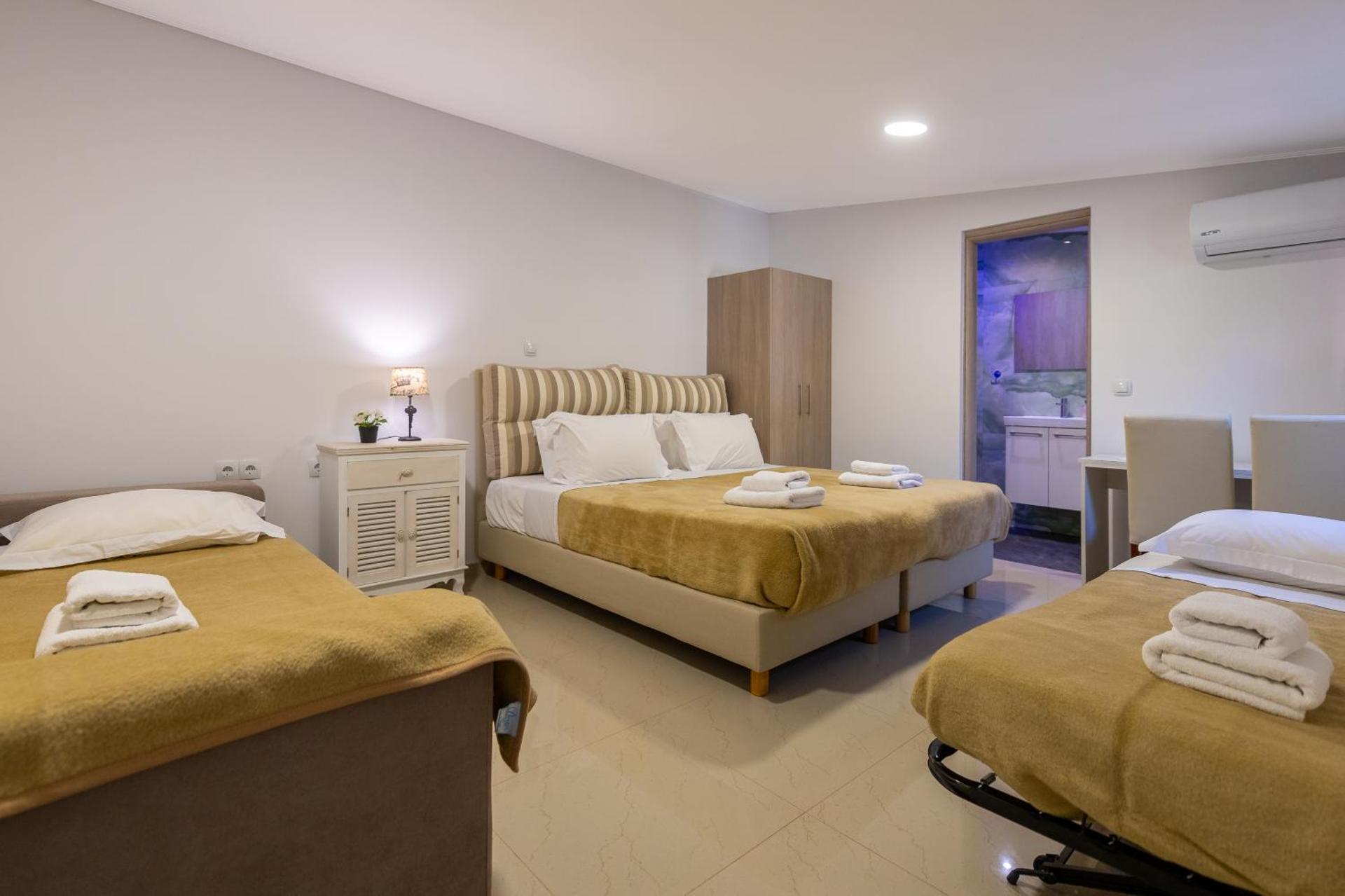 Comfort Quadruple Room