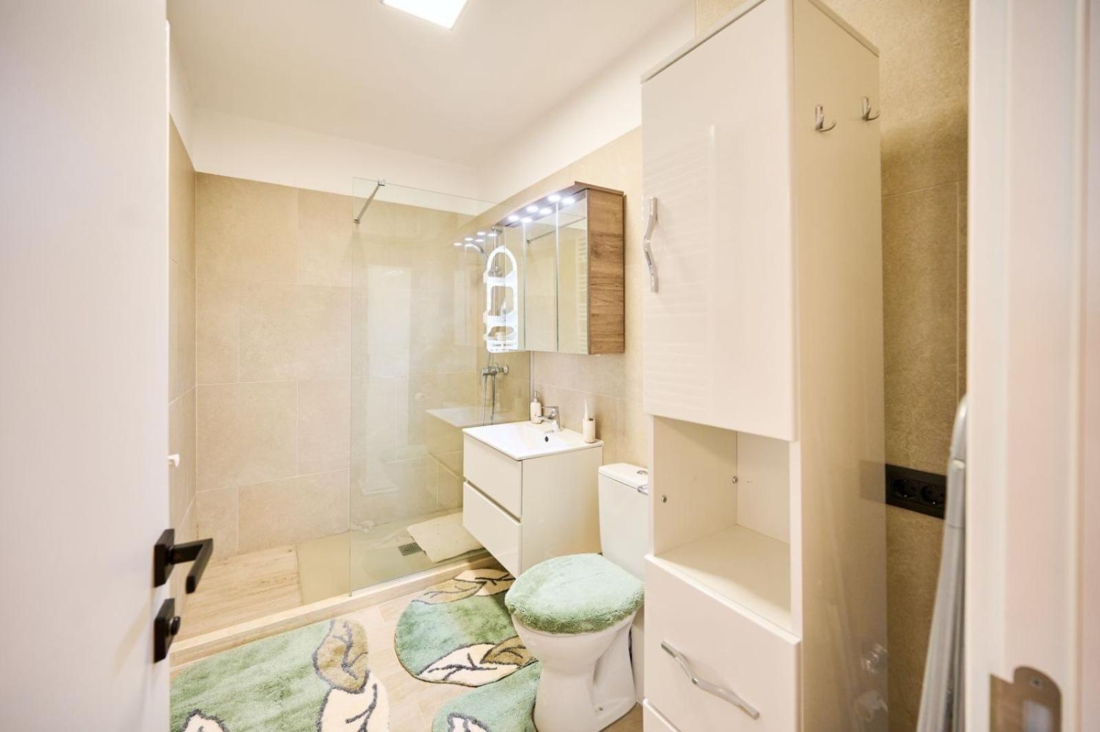 Pearl of Black Sea by Infinity