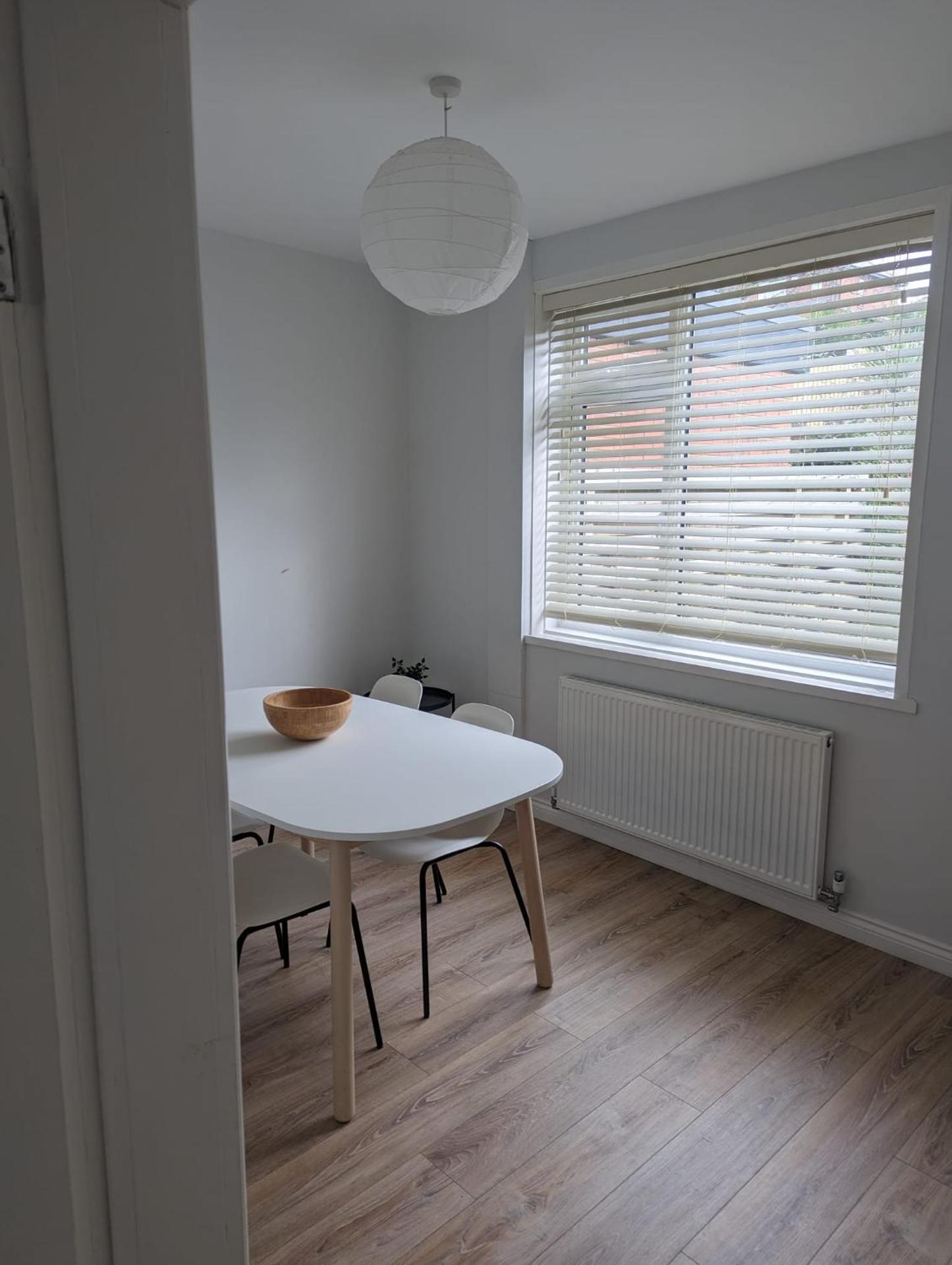 Modern 3 bedroom home, close to City Centre and Peak District