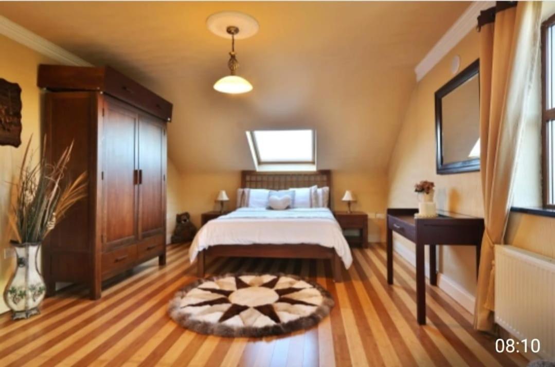 The Cliffs of Moher Holiday House