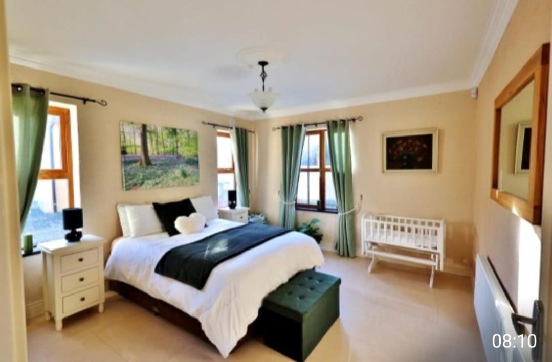 The Cliffs of Moher Holiday House