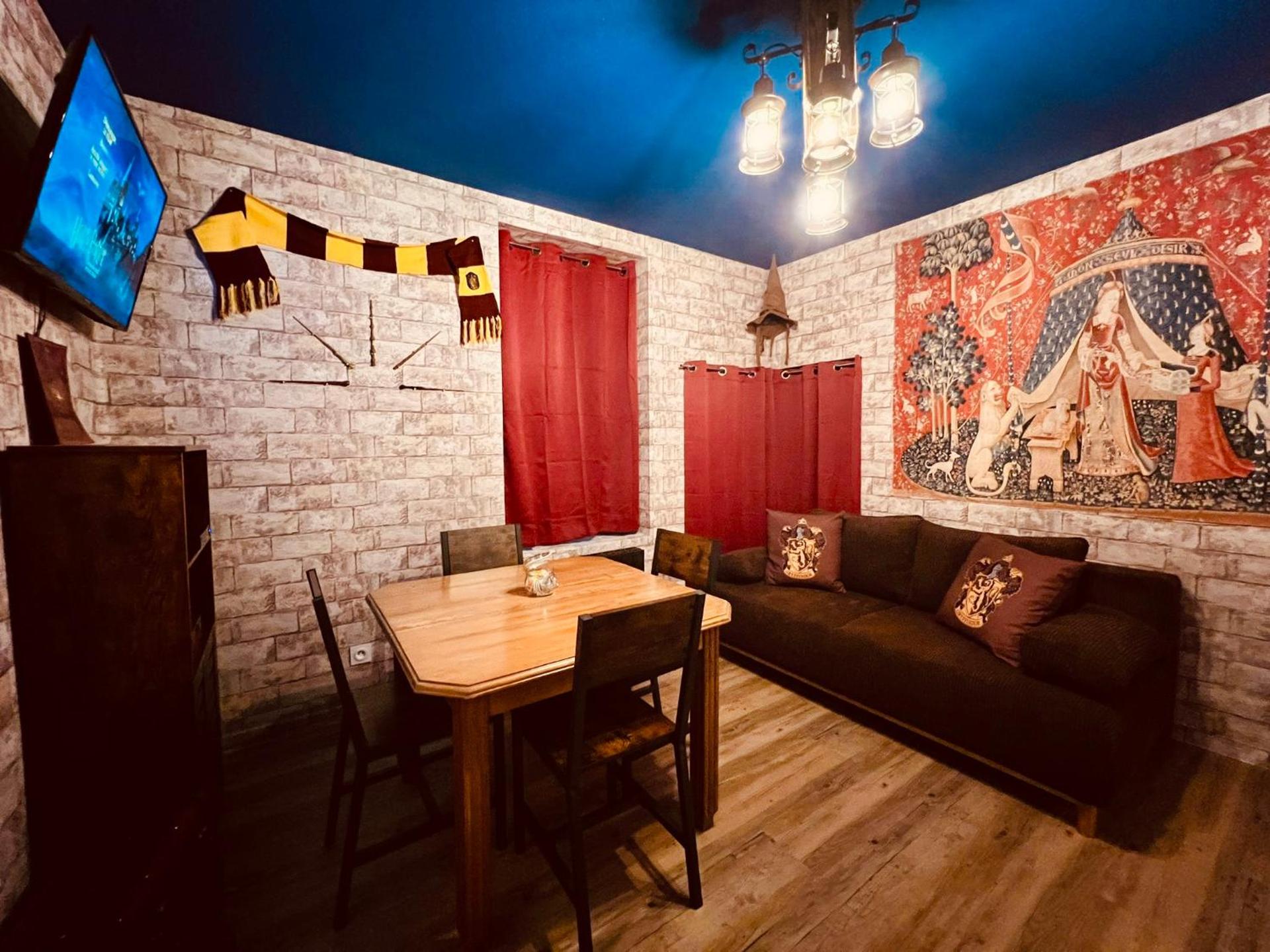 Le Logis Des Sorciers - Home Homy