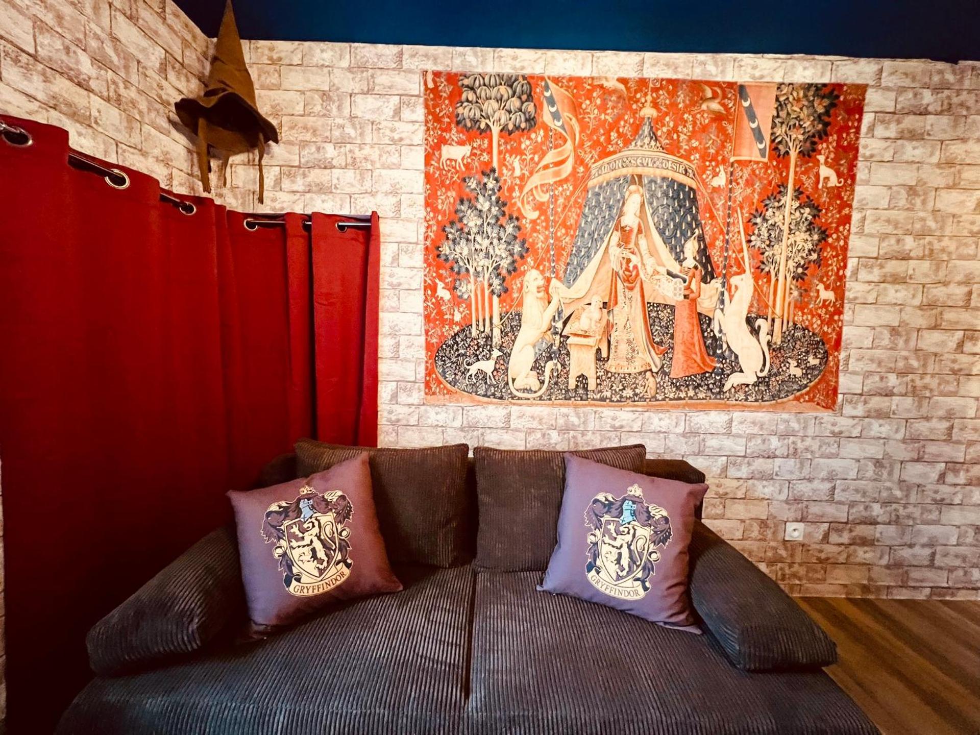 Le Logis Des Sorciers - Home Homy