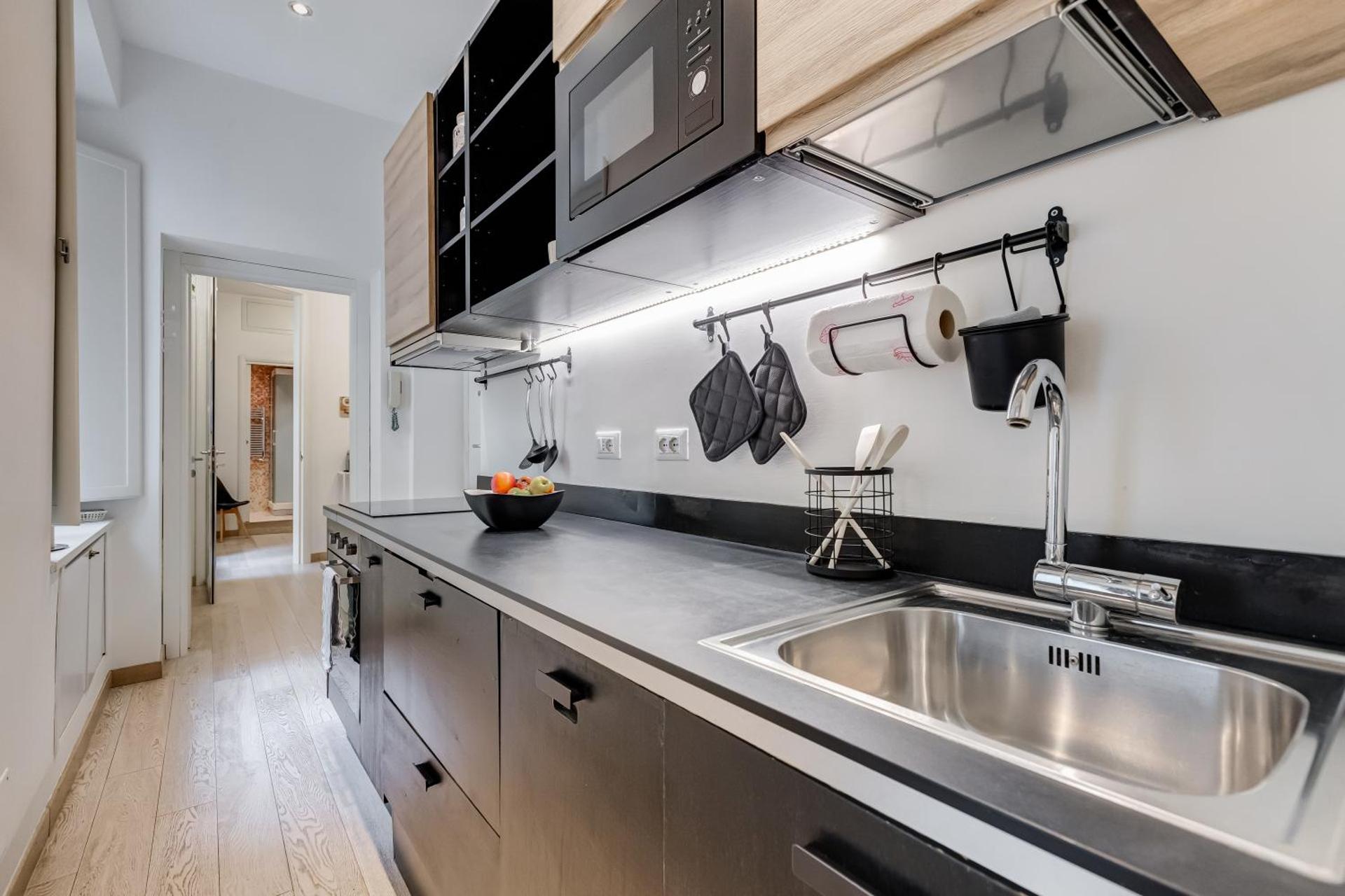 Classy 2-bdr in Termini district