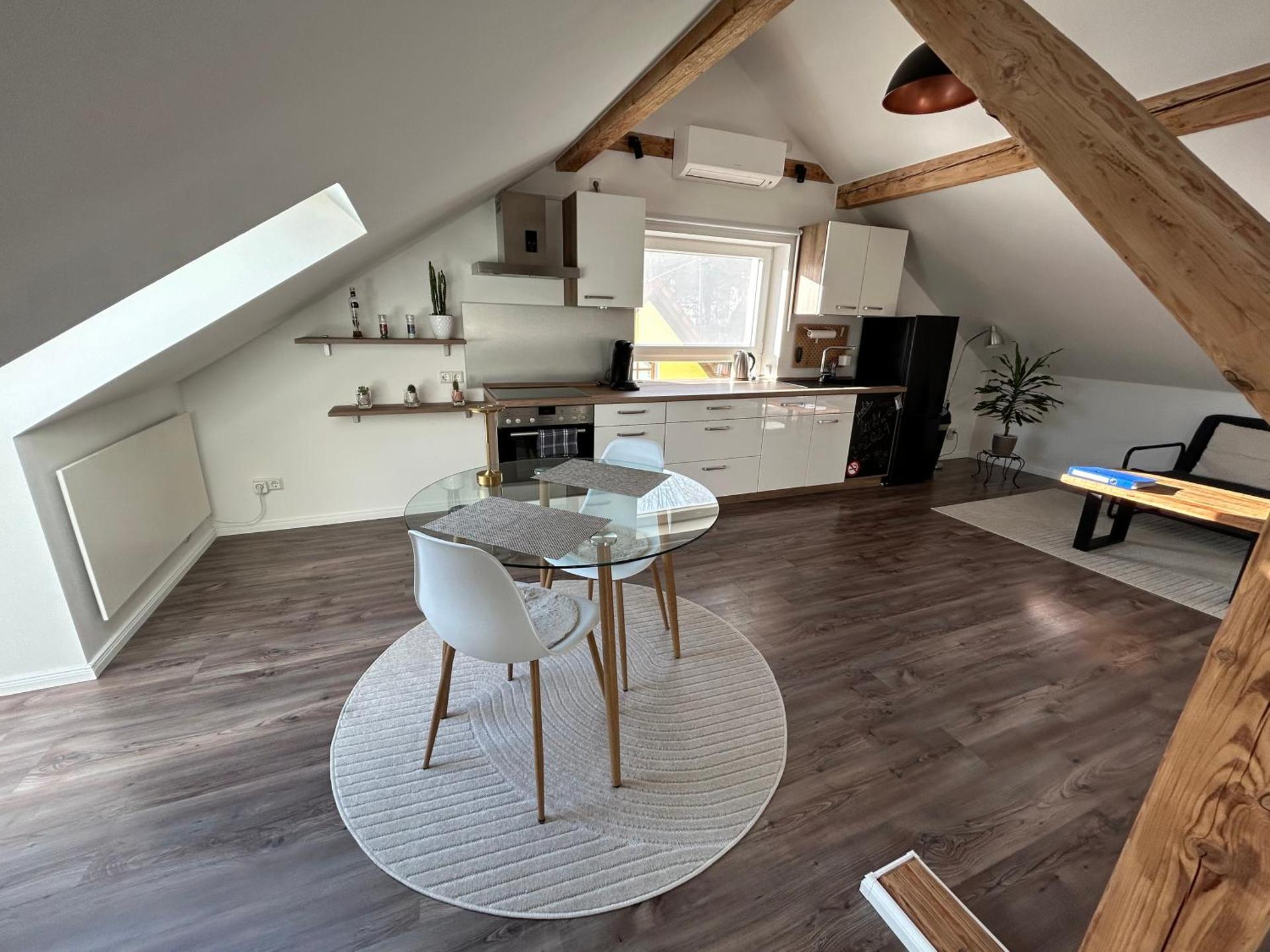 Schönes Appartement mit Seeblick