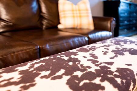 Hip Urban Loft-Small Town Charm-124 LOFTS #2